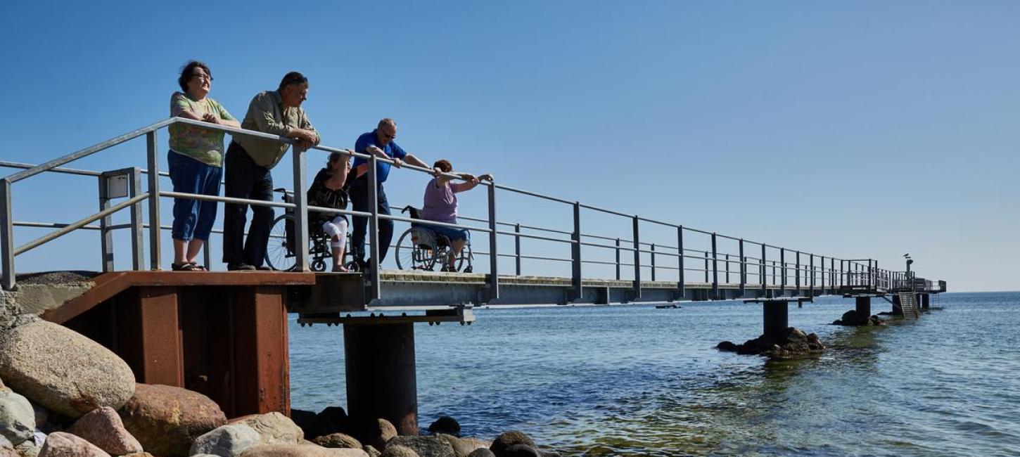 Badebro med kørestolsadgang